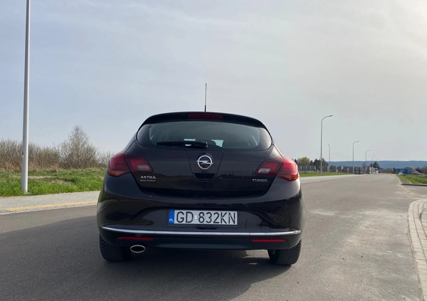 Opel Astra cena 33500 przebieg: 184700, rok produkcji 2015 z Rumia małe 46